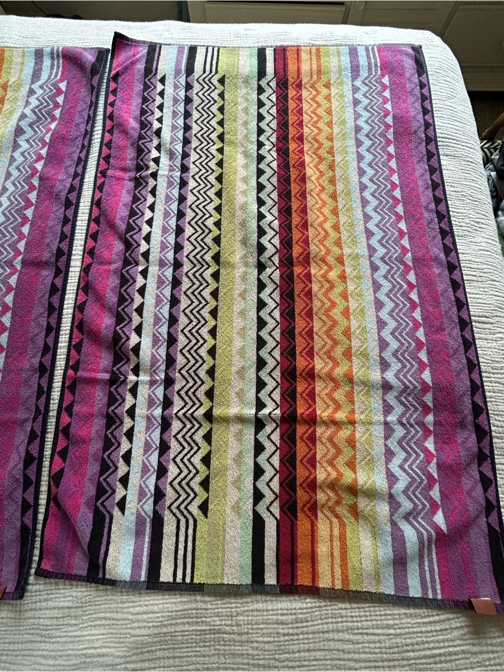 Missoni Giacomo Chevron Set of 2 Bath Towels. 41” x 27”. Pre owned. EUC.